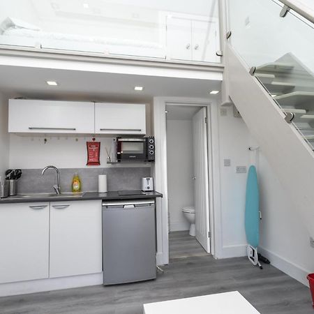 Modern & Stylish Studio In Reading Centre Exterior photo
